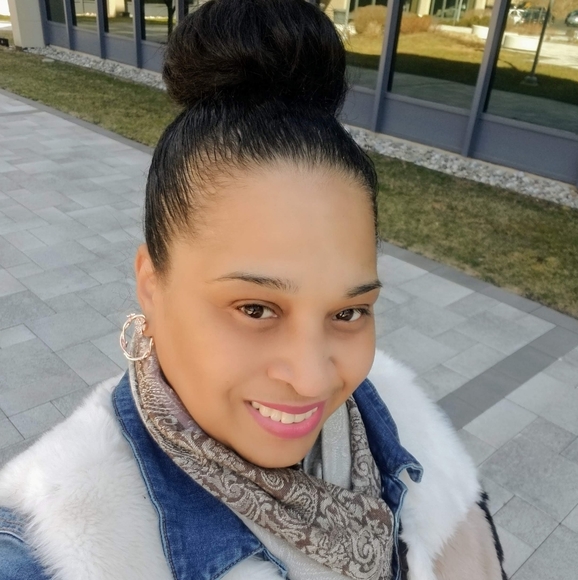 Meet your Posher, Michelle - Picture 6 of 14